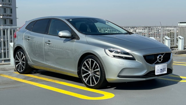 V40 D4 ダイナミックエディション(ボルボ)2018年式 139万円の中古車 - 自動車フリマ(車の個人売買)。カババ