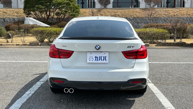 3シリーズ 320d xDrive グランツーリスモ Mスポーツ(BMW)2018年式 204万円の中古車 - 自動車フリマ(車の個人売買)。カババ