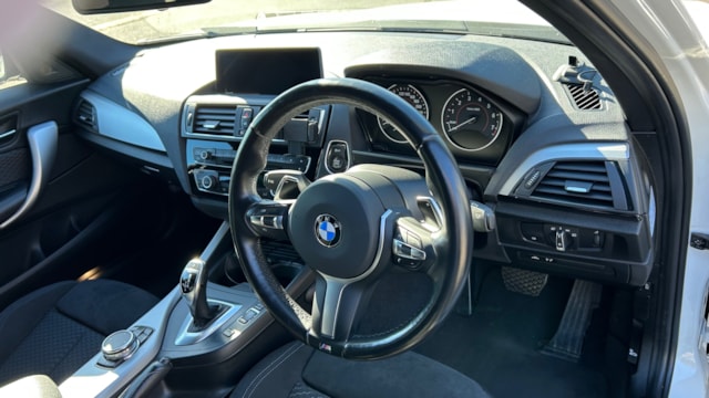 1シリーズ M135i(BMW)2015年式 174.8万円の中古車 - 自動車フリマ(車の個人売買)。カババ