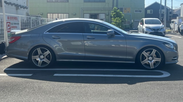 CLSクラス CLS350 ブルーエフィシェンシーAMGスポーツパッケージ(メルセデス・ベンツ)2013年式 150万円の中古車 -  自動車フリマ(車の個人売買)。カババ