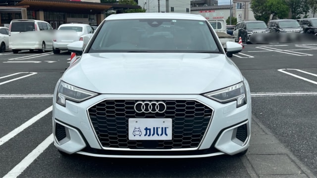 A3スポーツバック 30TFSI アドバンスド(アウディ)2023年式 285万円の中古車 - 自動車フリマ(車の個人売買)。カババ