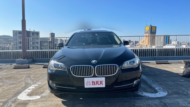 5シリーズ 528i(BMW)2013年式 107.5万円の中古車 - 自動車フリマ(車の個人売買)。カババ