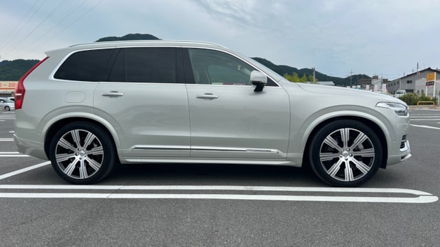 XC90 リチャージ プラグインハイブリッド T8 AWD インスクリプション(ボルボ)2021年式 608万円の中古車 -  自動車フリマ(車の個人売買)。カババ