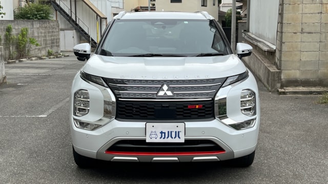 アウトランダーPHEV P(三菱)2023年式 470万円の中古車 - 自動車フリマ(車の個人売買)。カババ