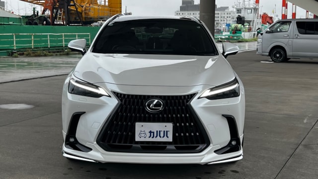 NX 350h バージョンL AWD(レクサス)2024年式 680万円の中古車 - 自動車フリマ(車の個人売買)。カババ