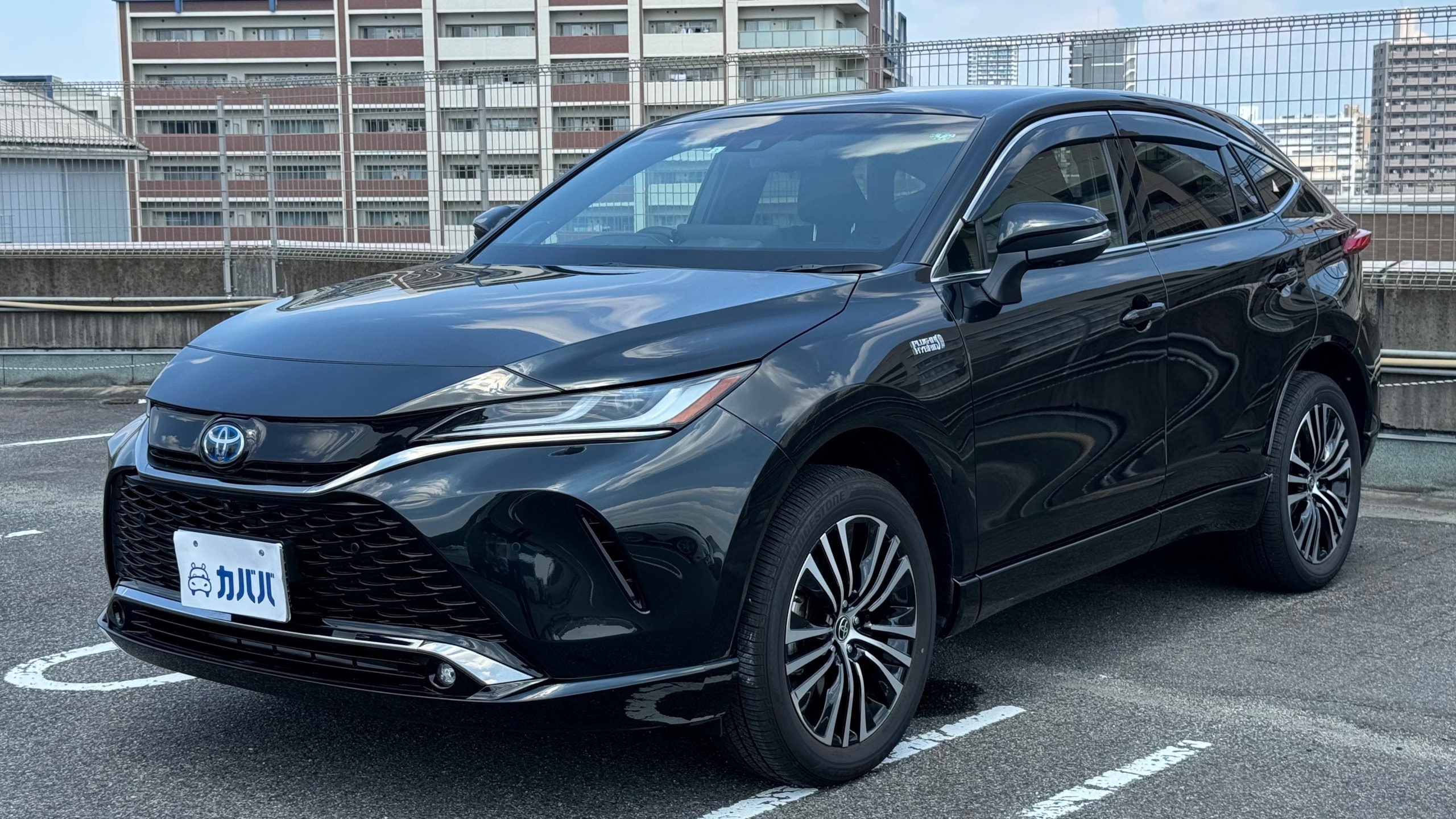 ハリアーPHEV Z(トヨタ)2023年式 585万円の中古車 - 自動車フリマ(車の個人売買)。カババ