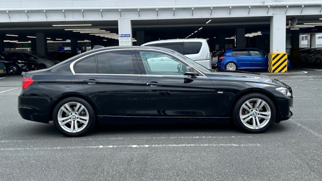 3シリーズ 320d ラグジュアリー(BMW)2014年式 109万円の中古車 - 自動車フリマ(車の個人売買)。カババ