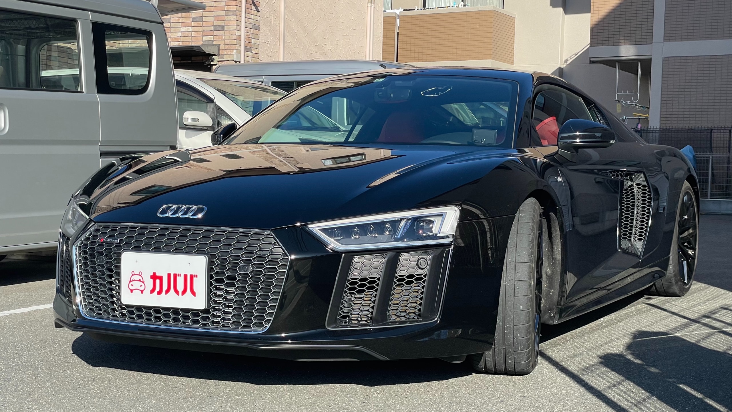 R8 V10クーペ 5.2FSIクワトロ(アウディ)2017年式 1450万円の中古車 - 自動車フリマ(車の個人売買)。カババ