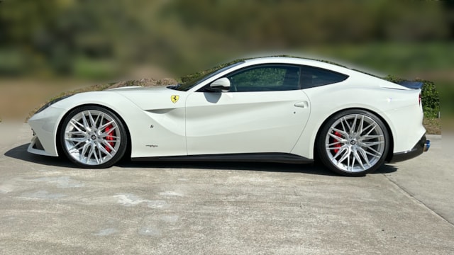 F12ベルリネッタ ベースグレード(フェラーリ)2014年式 3400万円の中古車 - 自動車フリマ(車の個人売買)。カババ