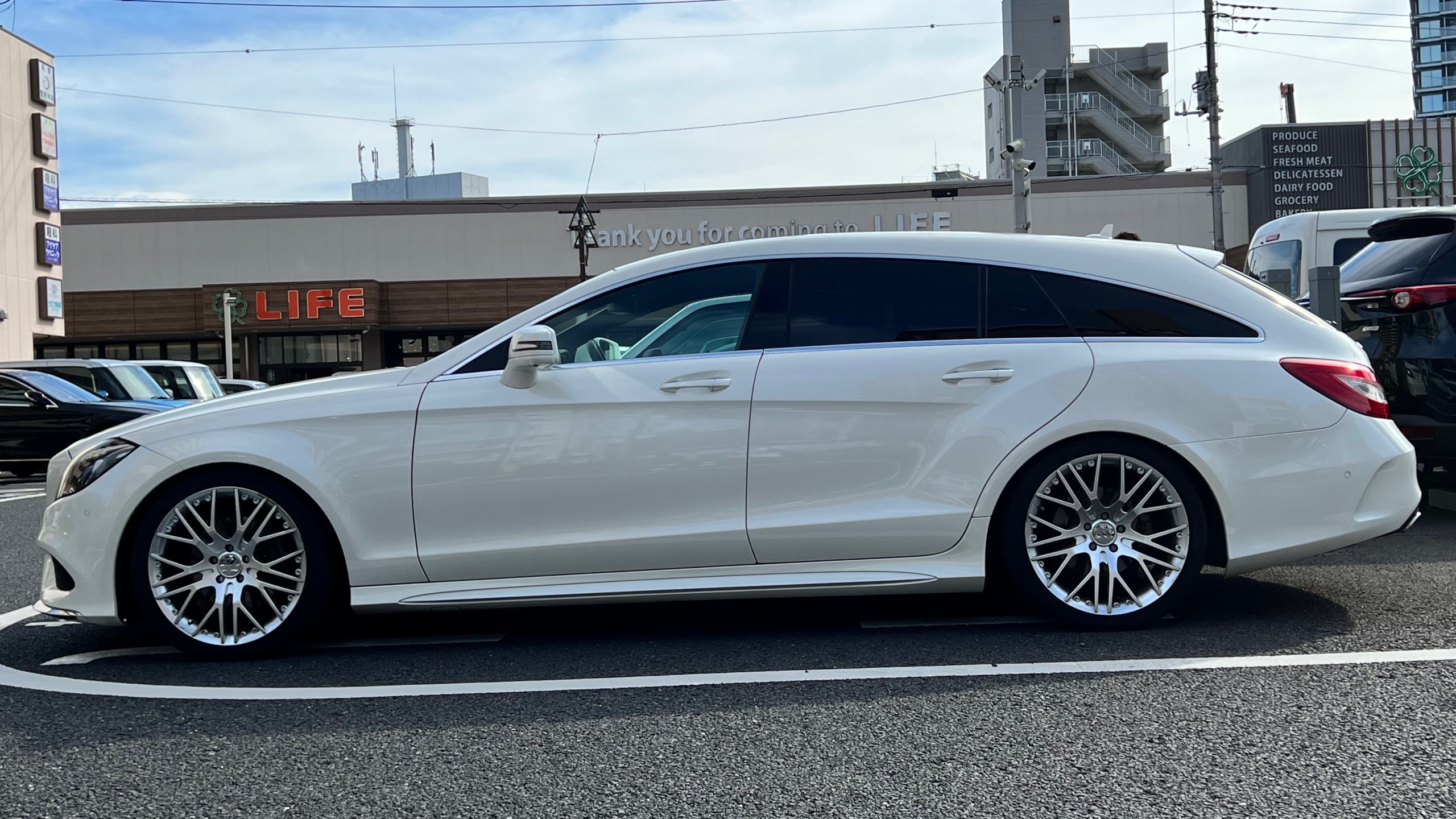 CLSクラス CLS220d シューティングブレーク AMGライン(メルセデス・ベンツ)2016年式 310万円の中古車 - 自動車フリマ(車 ...