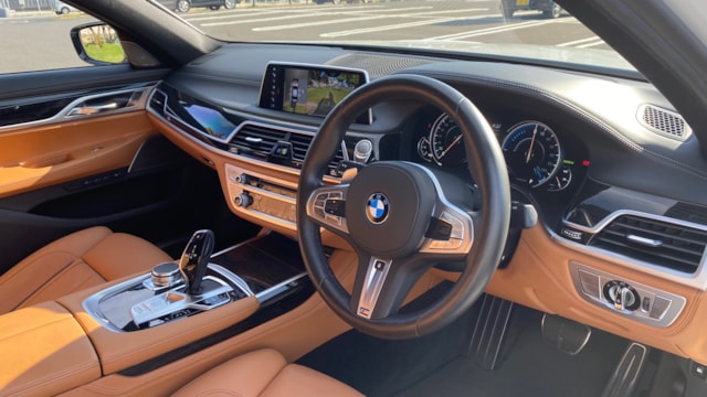 7シリーズ 740e iパフォーマンス Mスポーツ(BMW)2019年式 490万円の