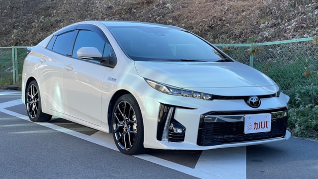 プリウスPHV Sナビパッケージ GRスポーツ(トヨタ)2018年式 280万円の中古車 - 自動車フリマ(車の個人売買)。カババ