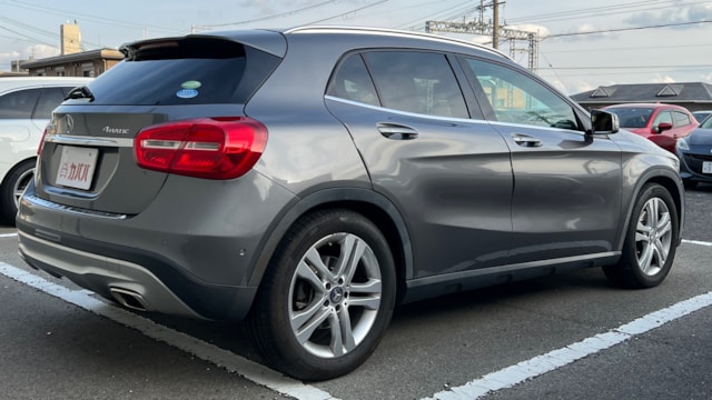 GLAクラス GLA250 4MATIC(メルセデス・ベンツ)2014年式 160万円の中古