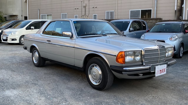 メルセデス・ベンツ ミディアムクラスクーペ 280CE 1979年式 中古車詳細 | プロに任せる自動車フリマ【カババ】