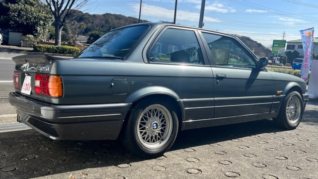 BMW 3シリーズ 325i 1990年式 中古車詳細 | プロに任せる自動車フリマ【カババ】