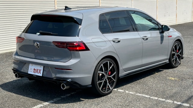 ゴルフ GTI ベースグレード(フォルクスワーゲン)2022年式 400万円の