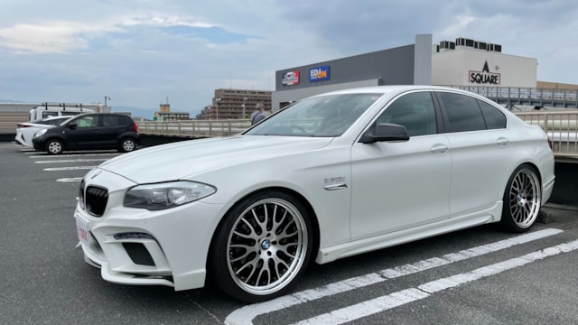 5シリーズ 528i(BMW)2010年式 130万円の中古車 - 自動車フリマ(車の