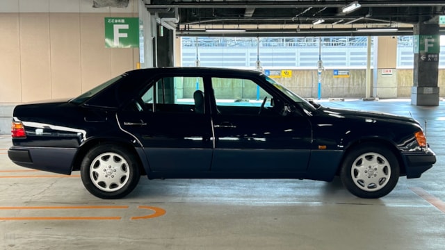 Eクラス E400(メルセデス・ベンツ)1992年式 270万円の中古車 - 自動車フリマ(車の個人売買)。カババ