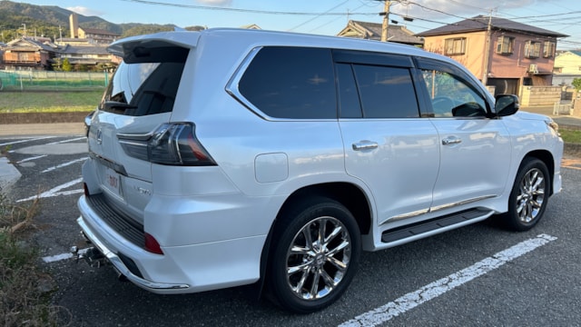 LX 570 ブラックシークエンス(レクサス)2018年式 750万円の中古車 - 自動車フリマ(車の個人売買)。カババ