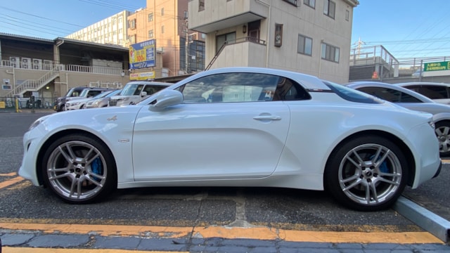 A110 ピュア(アルピーヌ)2019年式 560万円の中古車 - 自動車フリマ(車の個人売買)。カババ